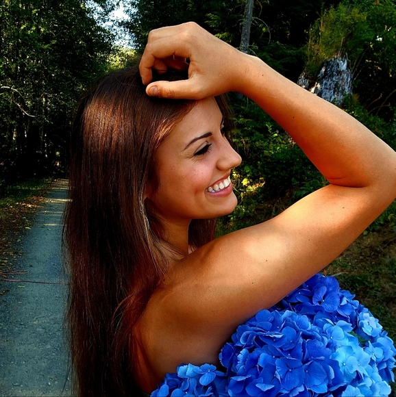 Meet your Posher, Haley - Picture 1 of 1